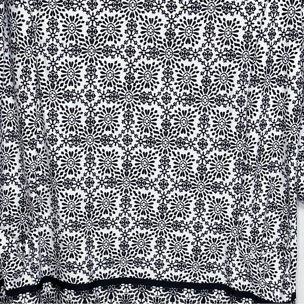 New Woman Design Size: Large - Picture 4 of 5